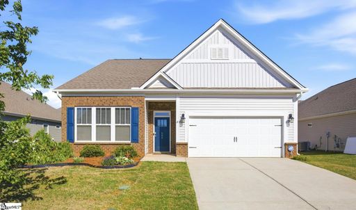 606 Fern Hollow Trail active home in Shackleburg Farms, Anderson, SC