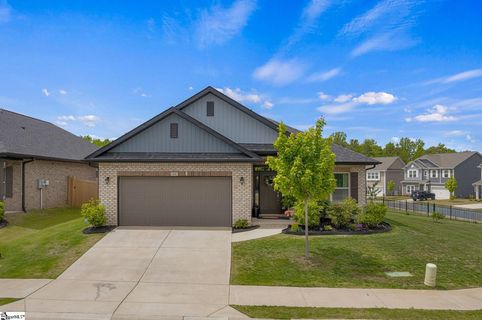 61 Woodcross Drive active home in Heritage Crossing, Simpsonville, SC