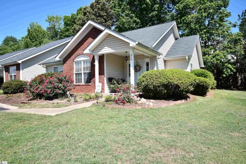 317 Woodruff Park Lane sold home in Townes At Woodruff Park, Simpsonville, SC