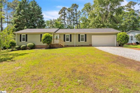 210 Chickamauga Lane active home in Powderhorn, Simpsonville, SC