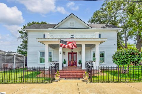 109 W Curtis Street