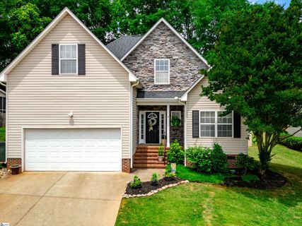 305 Glencrest Court pending home in Richglen, Greer, SC