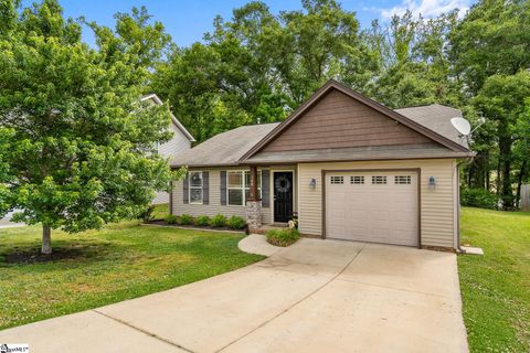 108 Belspring Lane pending home in Vandiver Commons, Anderson, SC