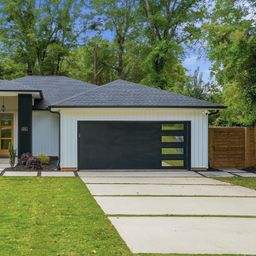 11 Milton Drive