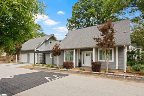 220 Cumberland Avenue active home in Parkins Mill Area, Greenville, SC