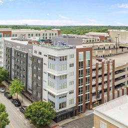 100 E Washington Street Unit 52