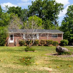 206 Greenbriar Drive