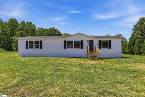 Homes in South Tyger Crossing, Lyman