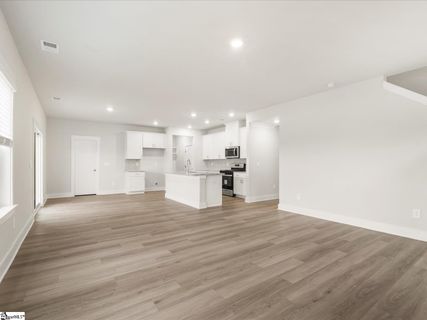 918 Rising Oak Court pending home in Creek Ridge, Spartanburg, SC