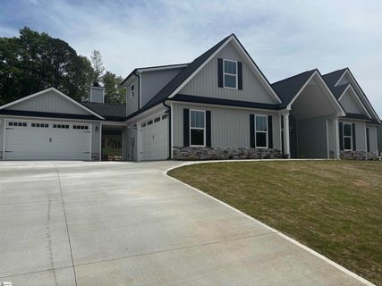 110 Hintons Farms Drive active home in Hinton Farms, Easley, SC