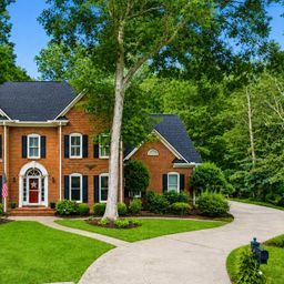 120 Laurel Oak Trail