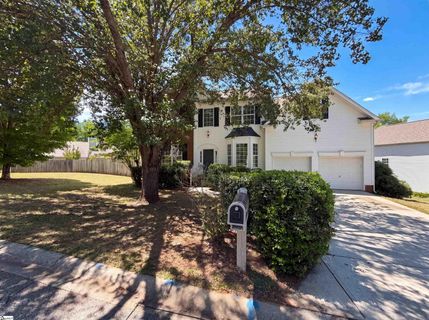 9 Bluff Ridge Court active home in Northcliff, Greenville, SC