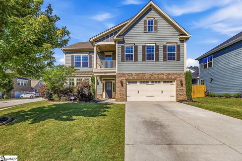 501 Forest Edge Court active home in Woodland Chase, Simpsonville, SC