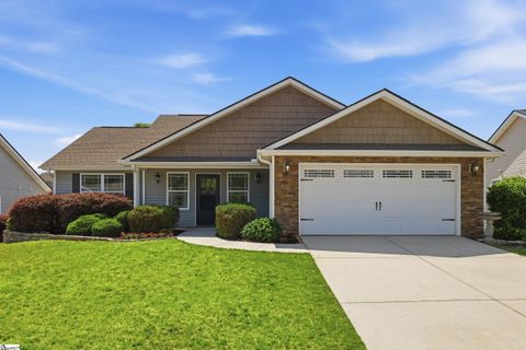 27 Macle Court