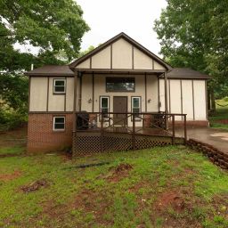10 Danbury Lane