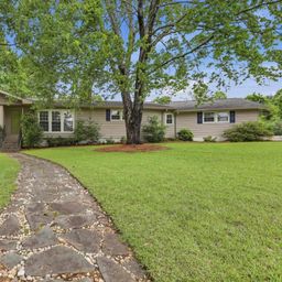 17 Inglewood Drive