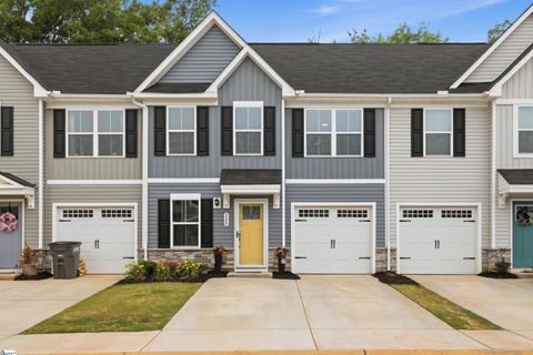 320 Kensley Drive active home in Creekstone Villas, Greenville, SC