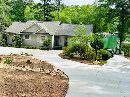 429 Long Reach Drive active home in Keowee Key, Salem, SC