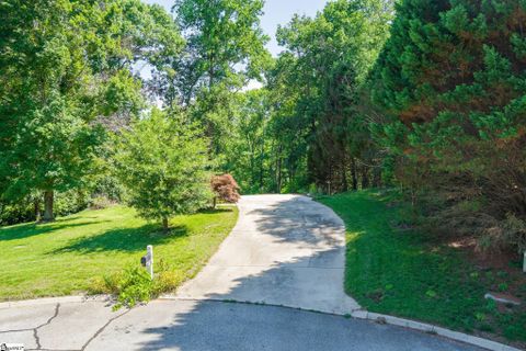 406 Stonington Way active home in Pheasant Ridge, Taylors, SC