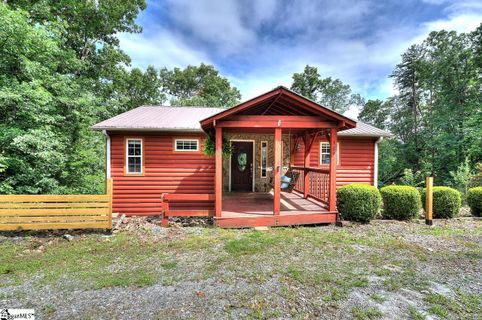 189 Caledonia Road active home in Lake Lanier, Landrum, SC