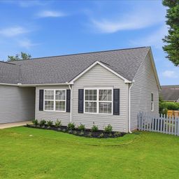 8 Equestrian Court