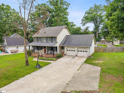 215 Bendingwood Circle active home in Northwood, Taylors, SC