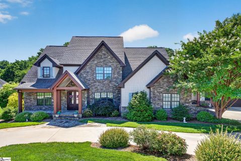 2 Fox Hunt Lane pending home in Fox Creek Farm, Greer, SC