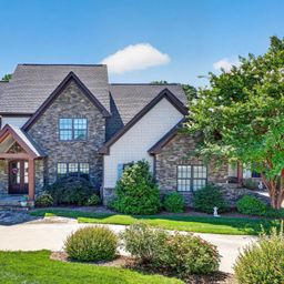 2 Fox Hunt Lane