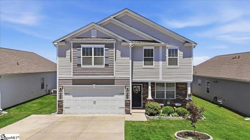 8 Garden Hill Road active home in Hartridge Manor, Simpsonville, SC