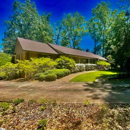 213 Old Town Way