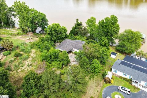 A home in Harbor Crest, Waterloo