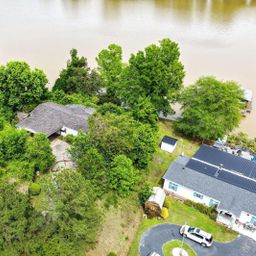 452 Harbor Crest Drive