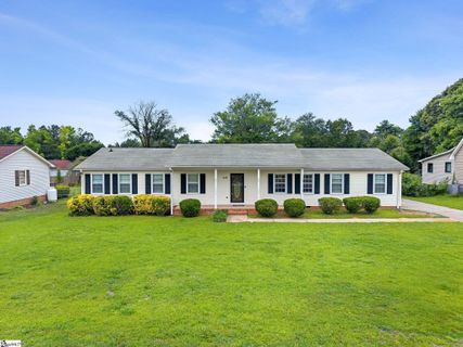608 Lenhardt Road pending home in White Oak Hills, Greenville, SC