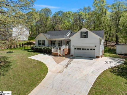 Homes in Cades Creek, Moore