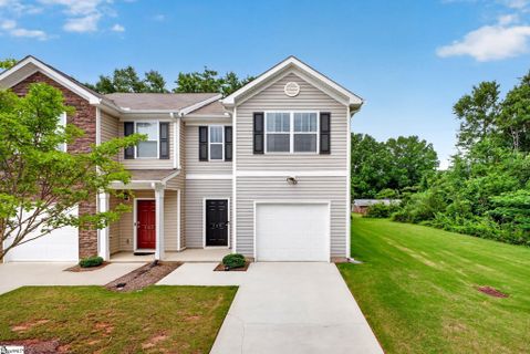 125 Southridge Court active home in Townes At Parkridge, Easley, SC