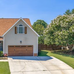 302 Crossvine Way