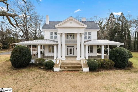 2000 E River Street