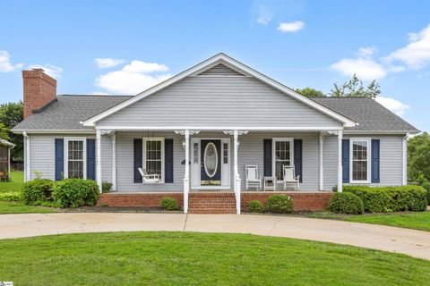 Homes in Fairview Place, Greer