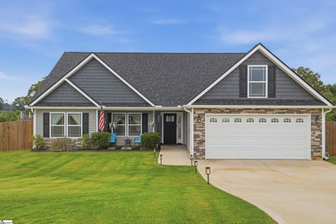 246 R C Thompson Road active home in Thompson Creek, Chesnee, SC