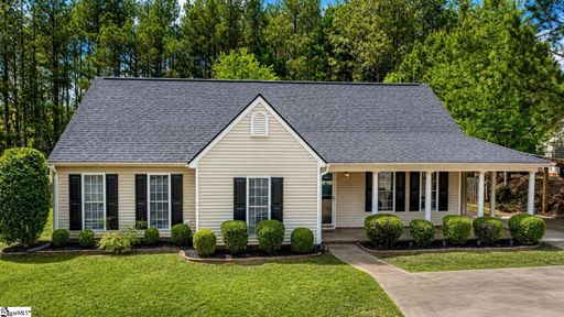 102 Hawk Ridge Road active home in Hawk Ridge, Anderson, SC