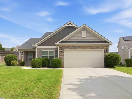 157 W Pyrenees Drive active home in Lyman Farms At Shiloh, Lyman, SC