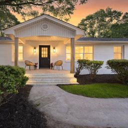406 Rollingreen Road