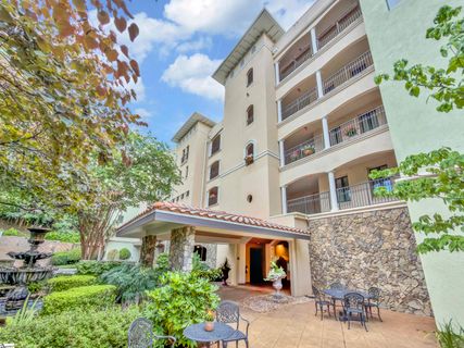 1209 E Washington Street Unit 101 active home in Richland At Cleveland Park, Greenville, SC