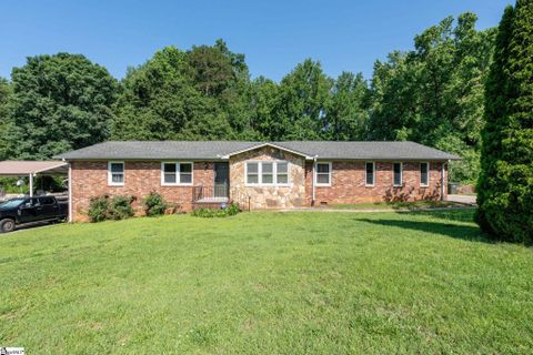 200 Echo Circle pending home in Twin Brook, Easley, SC