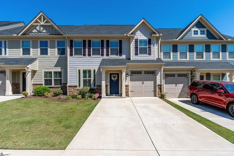 160 Moss Hollow Way active home in Merrydale Village, Simpsonville, SC
