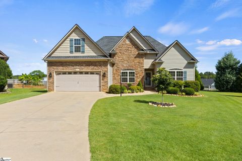 330 War Emblem Drive sold home in Belmont, Boiling Springs, SC