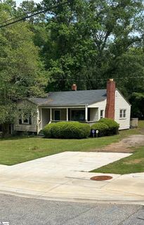 236 Pleasant Ridge Avenue active home in Pleasant Valley, Greenville, SC