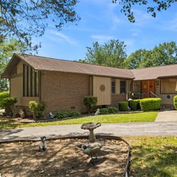 102 Tollgate Court