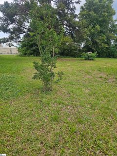 201/203 Dillon Drive active home in Blossom Meadows, Clinton, SC