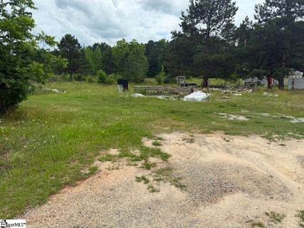 124 Colleton Lane active home in Blossom Meadows, Clinton, SC